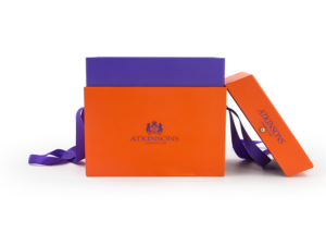 High-quality-luxury-custom-flap-gift-cosmetic-box-rigid-packaging-with-handle-mfg
