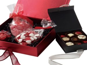 Luxury-Book-Shaped-Rigid-box-Cardboard-Foldable-chocolate-Gift-Box-Custom-Clamshell Magnetic-closure-kraft--box-ribbon-packaging-mfg