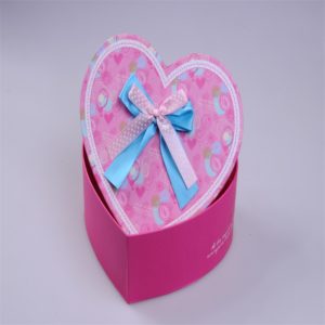 Luxury-hearts-shape-matte-embossed-paper-jewelry-gifts-box-set-with-lid-cap-box-ribbon-stain-pull-valentine-wholesale-mfg