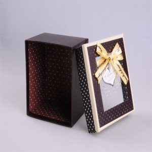 Pouch-pillow-box-premium-square-embossed-gold-foil-paper-gifts-box-packaging-with-ribbon-Mardi-Gras-wholesale-mfg