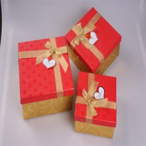Pouch-pillow-box-premium-square-emossed-paper-gifts-necklace--box-with-ribbon-stain-pull-Mardi-Gras-wholesale-mfg