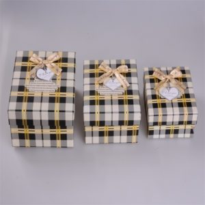 Pouch-pillow-box-premium-square-paper-chocolate-packaging-with-ribbon-stain-pull-Mardi-Gras-wholesale-mfg