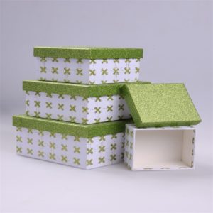 Premium-two-piece-metallic-paper-gifts-box-set- with-lid-cap-apparel-valentine-wholesale-mfg