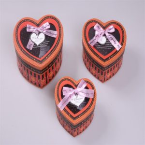 special-shape-heart-gold-foil-paper-gifts-box-cosmetic-packaging-ribbon-stain-pull-wholesale-mfg