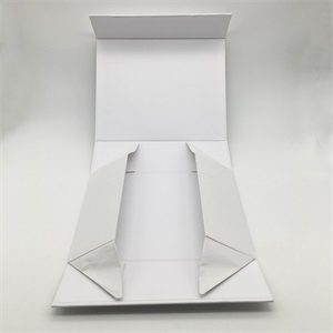 Luxury-custom-mailer-boxes-cardboard-box-magnetic-closure-white- gift-box-supplier