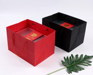 Premium-Custom-Paper-Gifts-Bags-handle-with-twist-rope-luxury-hand-made-paper-shopping--bags-packaging-Wholesale