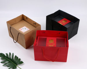 Premium-Custom-Paper-Gifts-Bags-handle-with-twist-rope-white luxury-euro-totes-bags-packaging-Wholesale