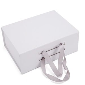 Wholesale-customized-luxury-popular-rigid-cardboard-cosmetic-folding-packaging-boxes-with-handle